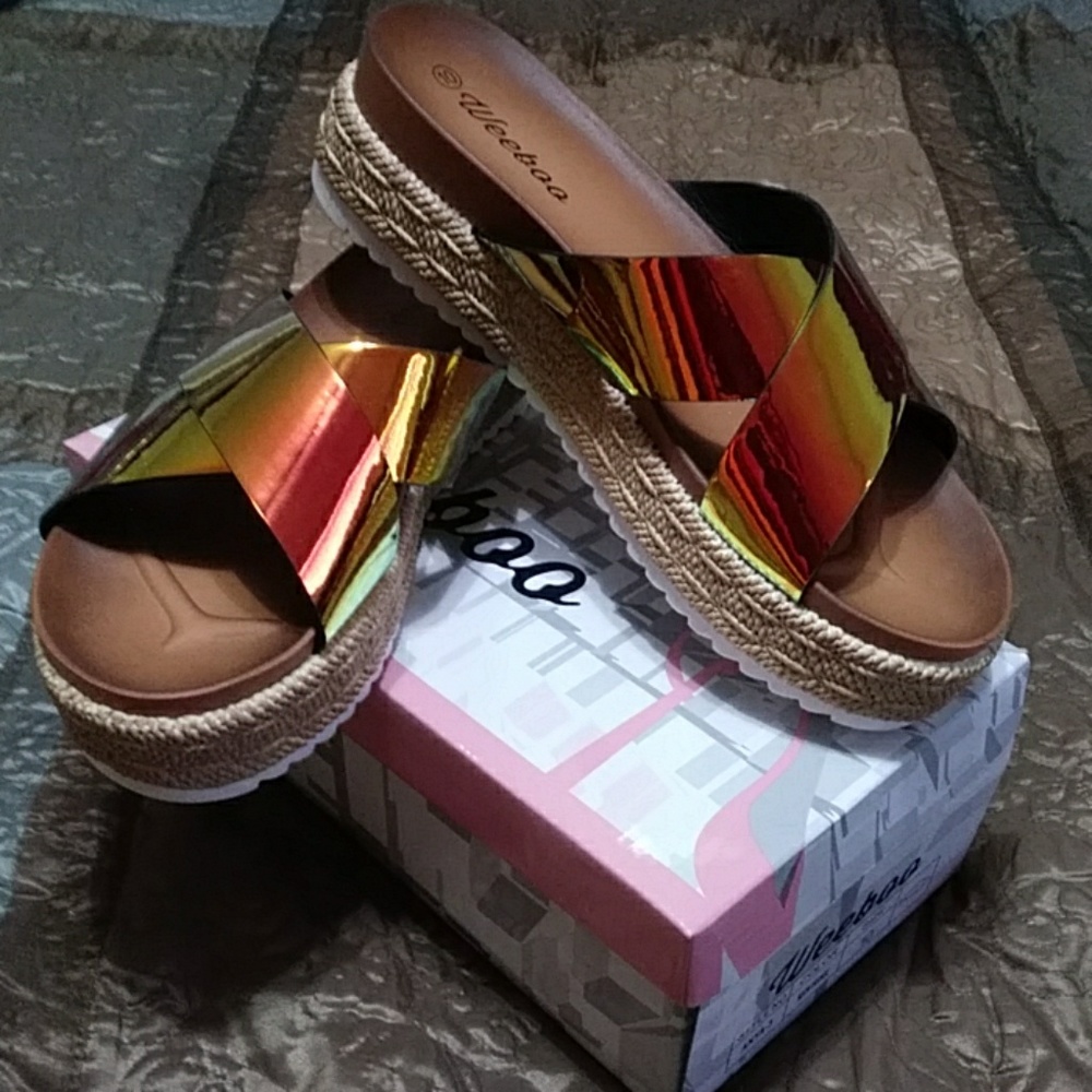 New in Box Color Changing Sandals